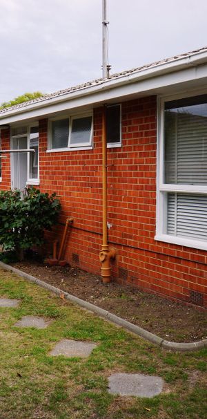 Modern 2 Bedroom Unit - Quiet Area - Photo 1