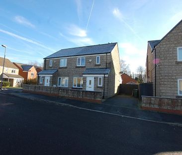 3 bedroom semi-detached house to rent - Photo 2