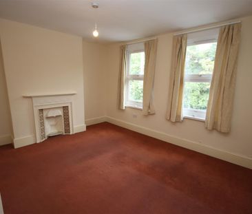 2 bedroom Terraced House to let - Photo 4