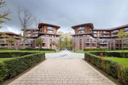 Proche de la Maison Communale, beau rez-de-chaussée meublé de 2 chambres terrasse et jardin - Photo 4