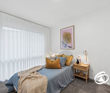 FAMILY LIVING IN CONVENIENT LOCATION - Photo 4