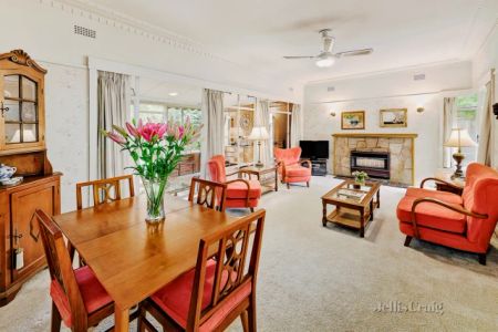 3 Bed, 2 Bath - Photo 2