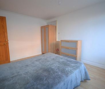 1 bedroom Flat To Let - Photo 4