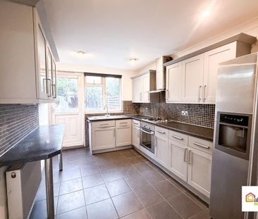 3 bedroom terraced house to rent - Photo 1