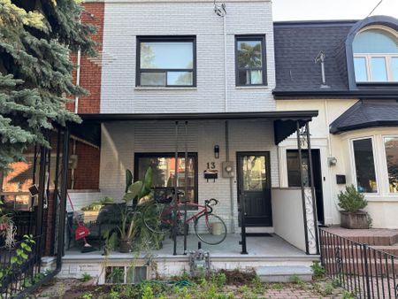 For Lease - 13 Brookfield Street Unit# Main, Toronto, Ontario - Photo 2