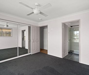 Large family home, walk to USQ! - Photo 4