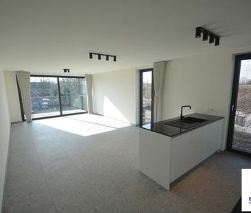 Appartement te huur - Photo 1