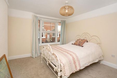 2 bedroom maisonette to rent - Photo 5