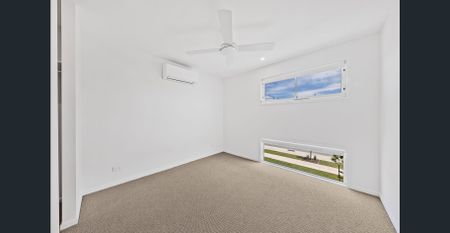 Brand New Townhouse in the Heart of Banya - Photo 4