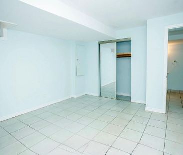 For Lease - 384 FLAGTONE Way Unit# Basement apartment, Newmarket, O... - Photo 2