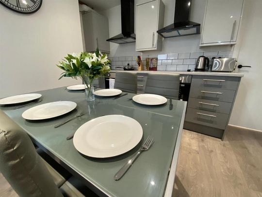 1 bedroom in a house share to rent - Photo 1