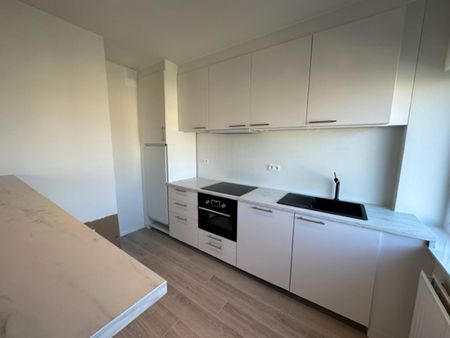 Prachtig gerenoveerd ruim 1slpk appartement. - Photo 4