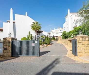 Alquiler de piso en Los Naranjos - Photo 4