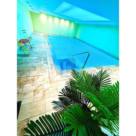 HOCHWERTIG MIT INDOOR POOL UND AUSSICHT INS GRÜNE - Photo 5
