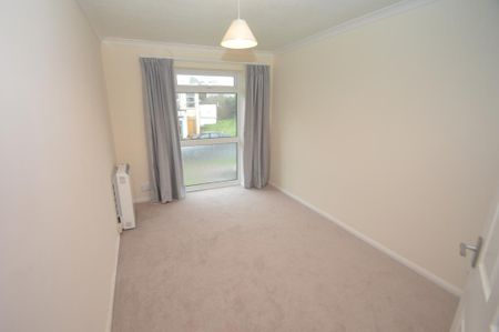 3 bedroom apartment to rent - Photo 4