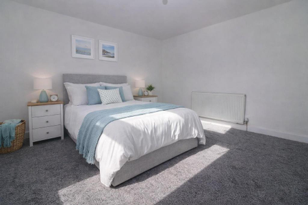 2 bedroom terraced house to rent - Photo 2