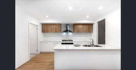 Modern 4-Bedroom Family Home in a Great Location - Photo 4