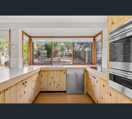 14 Rotherwood Avenue, Ringwood East, Vic 3135 - Photo 1