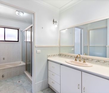 Waterfront Home In Killarney Vale - Photo 4