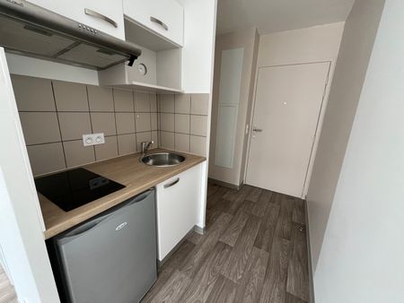 Location Appartement 1 pièce 22m² FRANQUEVILLE ST PIERRE 76520 - Photo 2