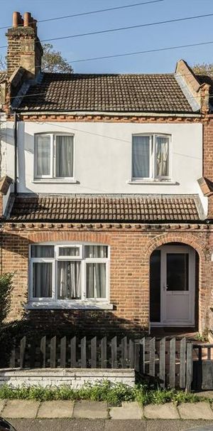 3 bedroom terraced house to rent - Photo 1