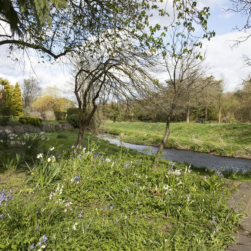 Nightingale Walk,, Farnham - 1 bedroomProperty for lettings - Chasebuchanan - Photo 1