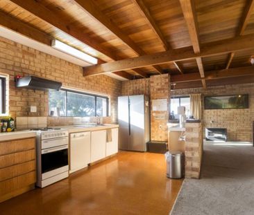 2 Bed Apartment, PANORAMIC OCEAN VIEWS, top 2 floors, HUGE 185m2 + ... - Photo 4