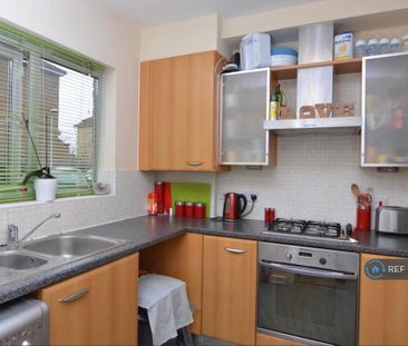 3 bedroom terraced house to rent - Photo 6