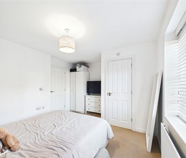 Sealion Approach, Stanway, Colchester, Essex, CO3 8AR - Photo 5