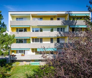 Rent a 4 rooms apartment in Fahrweid - Photo 2