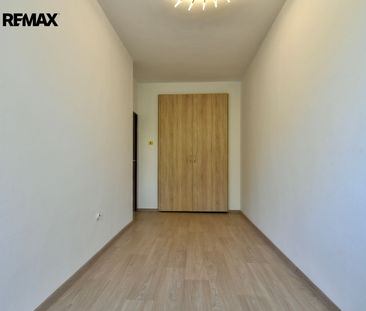Pronájem bytu 3+1 67 m², třída SNP 851, Hradec Králové - Fotografie 4