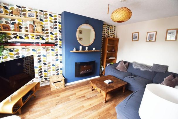 3 bedroom semi-detached house to rent - Photo 1