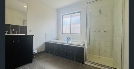 Modern Family Home with Dual Living Areas - Photo 2