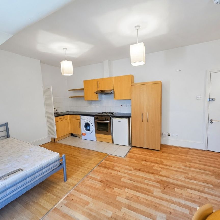 Hornsey Lane, N6 5LT, Highgate - Photo 1