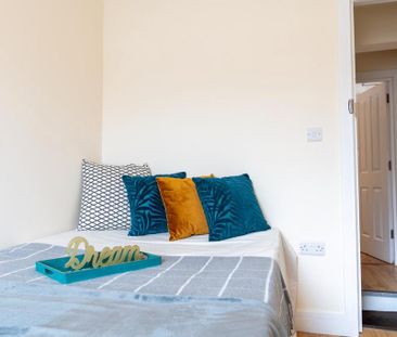 6 bedroom house to rent - Photo 4