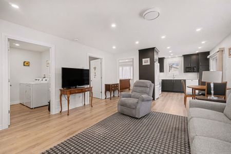 For Lease - 833 Champlain Street Unit# B, Orleans - Cumberland and Area, Ontario - Photo 2