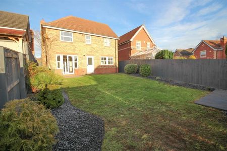 4 Bedroom House - Detached - Photo 2