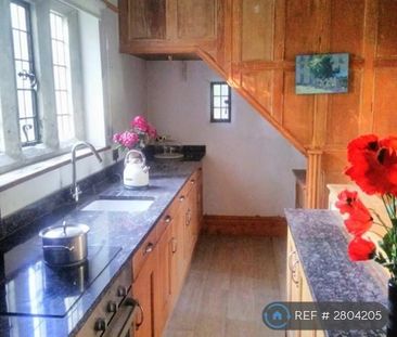 2 bedroom semi-detached house to rent - Photo 4