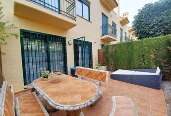 FOR RENT: SPACIOUS AND ELEGANT 4-BEDROOM BUNGALOW FOR LONG TERM