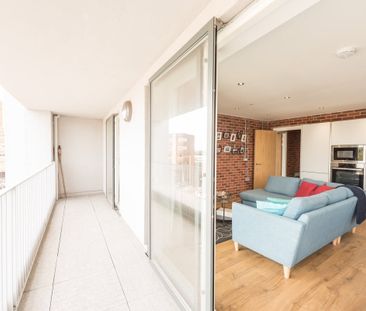 3 bedroom apartment to rent - Photo 2