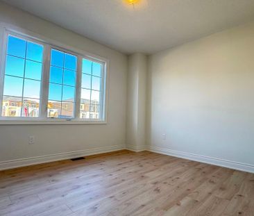 For Lease - 1 Monticola Avenue, Richmond Hill, Ontario - Photo 5