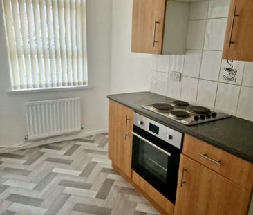 1 Bed Flat, Balmoral Road, L6 - Photo 1