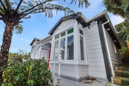 Aro Valley , Spacious 5 bedroom flat - Photo 5