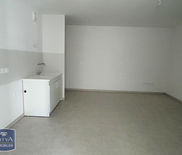 Location Appartement 3 pièces 67m² MARSEILLE 9ème - Photo 6