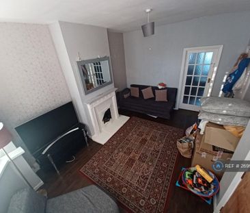 3 bedroom terraced house to rent - Photo 5