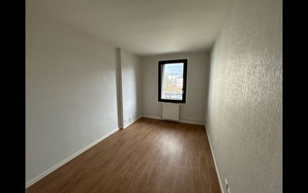 Location Appartement 4 pièces 80 m² La Châtre - Photo 3