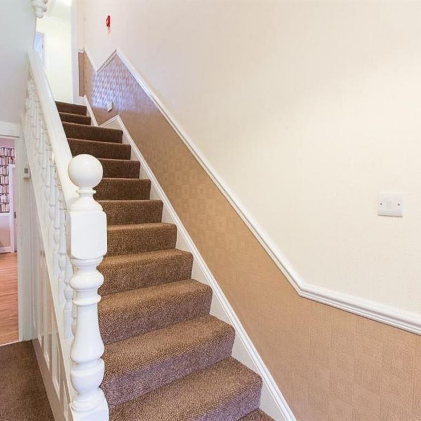 1 bedroom Flat To Let - Photo 1