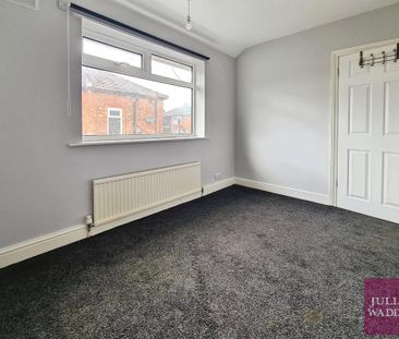 3 bedroom semi-detached house to rent - Photo 6