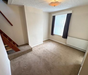 Victoria Road, Brierley Hill - Photo 3