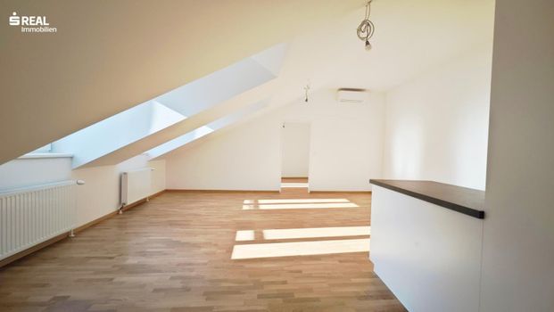 KLIMATISIERTE, SANIERTE 2-ZIMMER DG WOHNUNG - Foto 1